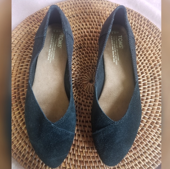 Tom's Suede Black Jutti Flats 8.5
